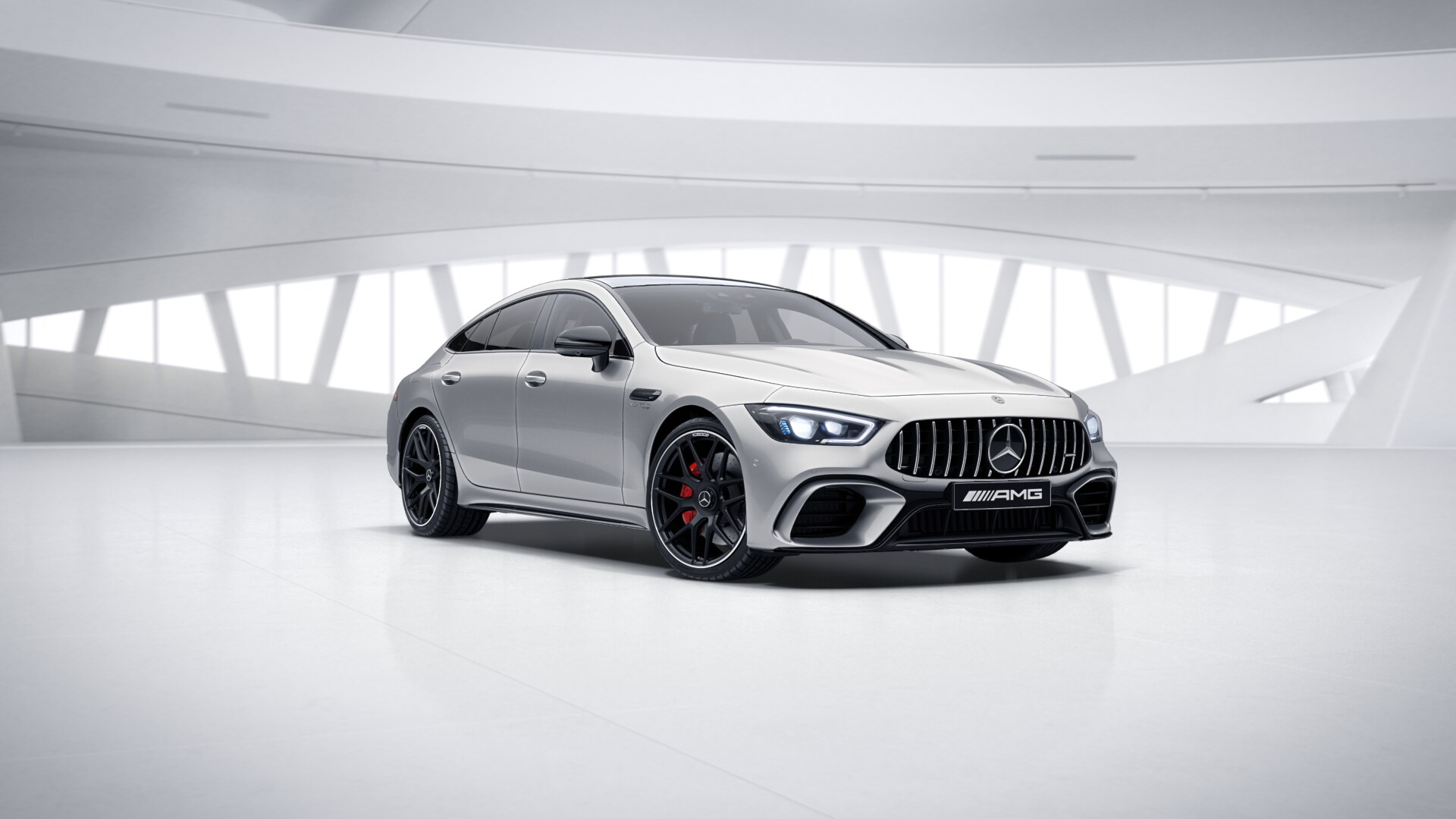 MERCEDES AMG GT 63 4MATIC+ 4-DOOR COUPÉ - stříbrná Iridium metalíza